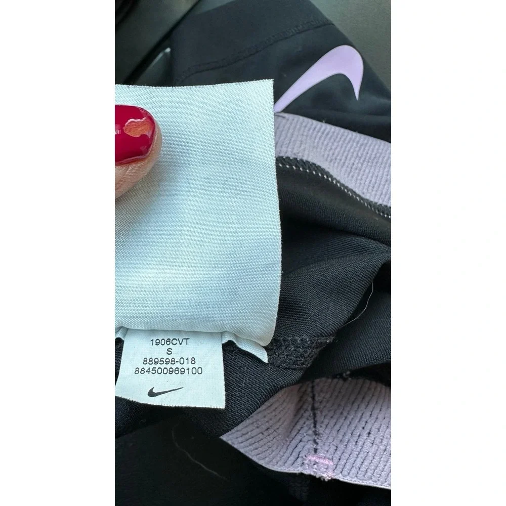 Nike pro shorts small